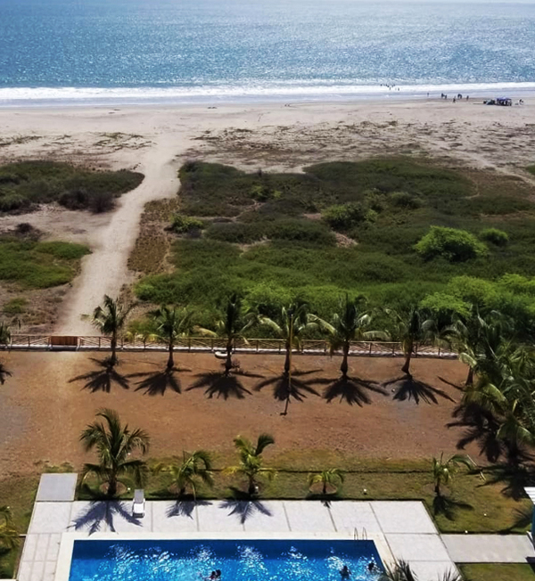 Playas Village, casa y departamentos en venta con vista al mar. Playas Ecuador